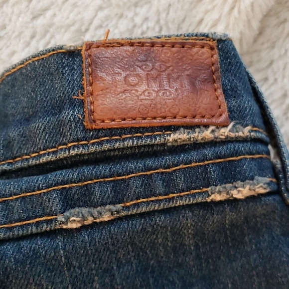 Distressed Dark Blue Tommy Jeans - Picture 8 of 16